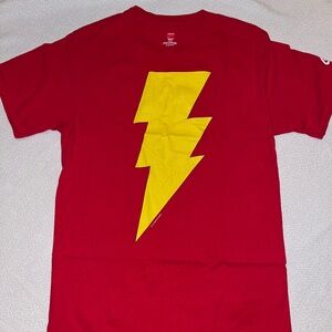 🤓 4/$20 ⚡️❤️💛 SHAZAM 💛❤️⚡️ T-shirt Men's S 100% cotton